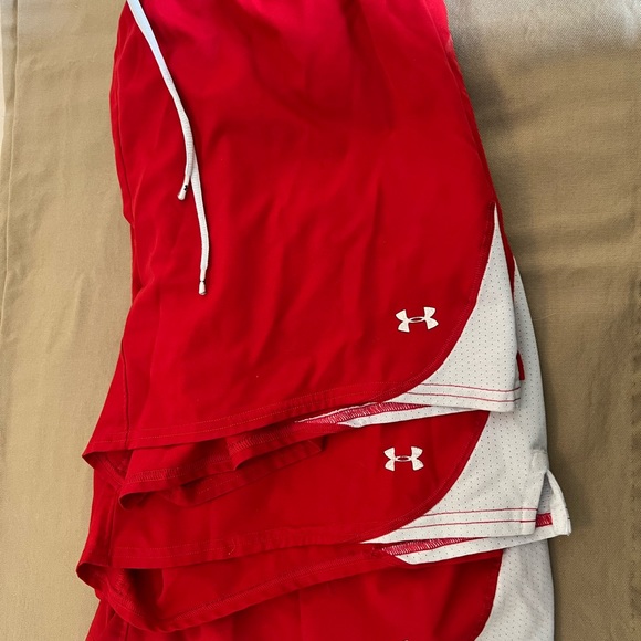 3pair Under Armour red shorts - Picture 5 of 5